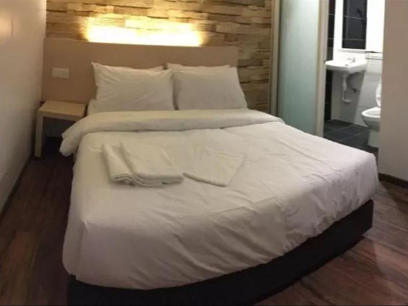 H Hotel Segamat Bagian luar foto