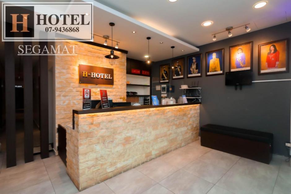 H Hotel Segamat Bagian luar foto